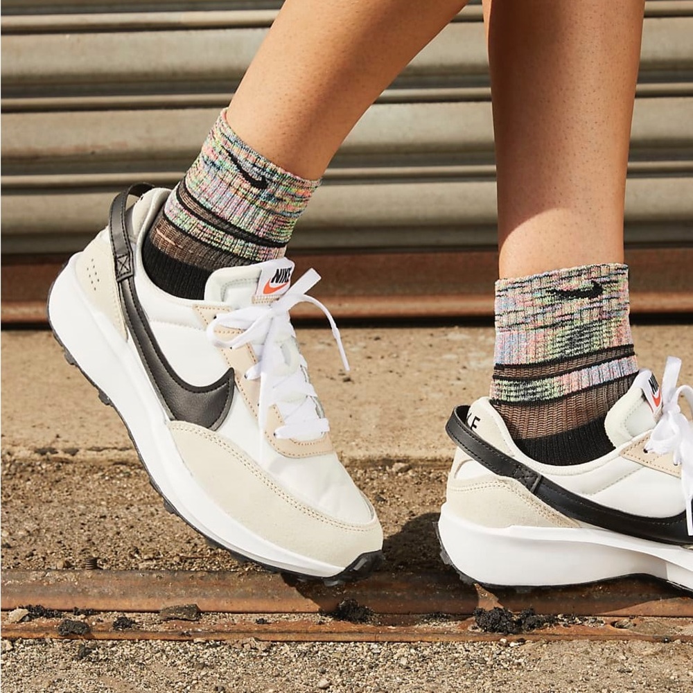 Nike Waffle Debut ✔️ Brand New, Never Worn!! ✔️ Retro Meets Modern - Picture 2 of 15